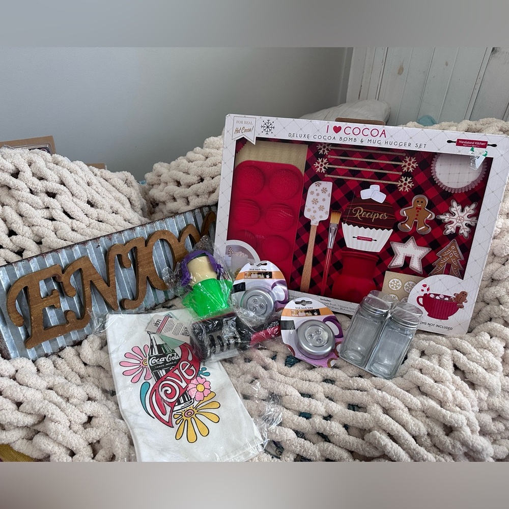 Cocoa bomb making kit with other kitchen Accessories - Picture 1 of 4